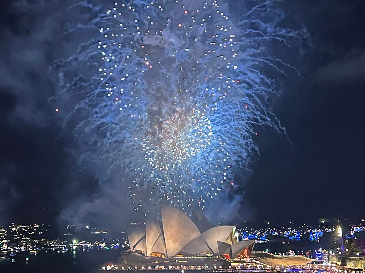 Close a harbour bridge for an unforgettable proposal